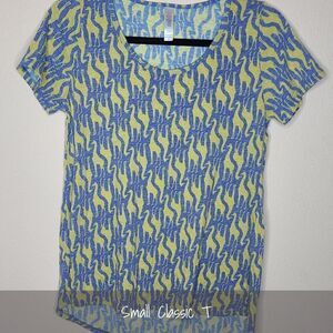 LuLaRoe Classic Tee Small Giraffes Blue Yellow NEW